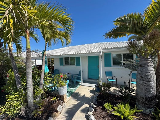 718 Spanish Drive N, Longboat Key, Longboat Key, FL 34228 - MLS# A4687749 - Manatee Real Estate For Sale - 1327 sq.ft - 2 Beds 2 Baths