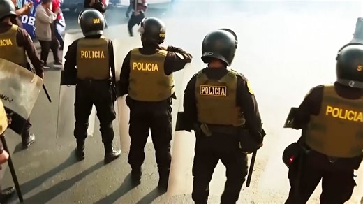Video. Transport workers protest in Peru as crime rates reach new highs