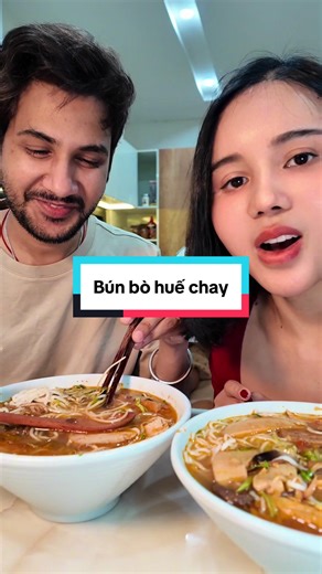 Công Thức Nấu Bún Bò Huế Chay Dễ Làm