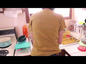 Girl gets Wedgied while doing Dishes