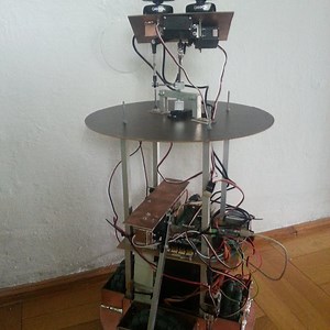 Robot for telepresence and VR experiments