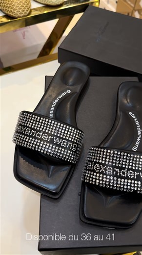 Vidéos de boutique la comtesse (@boutique.la.comtesse) avec son original - boutique la comtesse