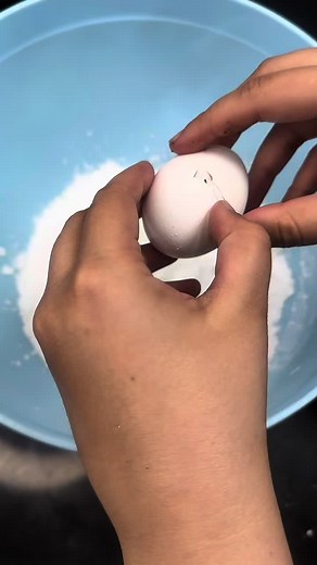 Delicious Custom Cakes Delivered to Your Doorstep