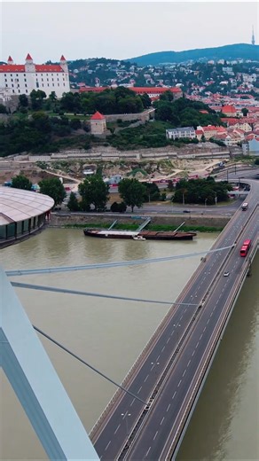 Views & gastronomy 🌆🍴 The iconic observation deck and restaurant on the pylon of the SNP Bridge offers a 360° view of Bratislava – the Castle, Old Town, the Danube and the outline of the Little Carpathians on the horizon. An elevator takes you straight up to the “flying saucer,” where you can enjoy the panorama by day, at sunset, and after dark when the city lights up. ✨ Want to elevate the experience? One level below you’ll find a fine-dining restaurant with a signature menu and views right f