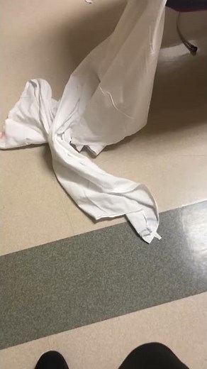 Extreme contractions and EXTREME SCREAMS! Labor pains before epidural