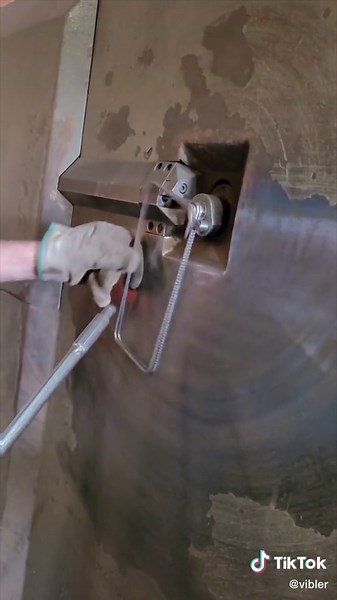 Reinforcement steel bending machine By @hoffmannferroeaco #steel #bend #concrete #machine #vibler #viblercreative #foryoupage #satisfying