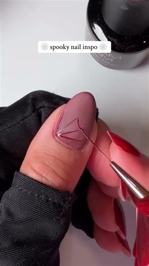 How to Get the Perfect Subtle Halloween Mani – Glam With a Hint of Spook 🕸️ #spookynails #nailart