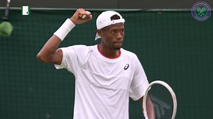 One of the matches of The Championships... The highlights of an entertaining battle between Daniil Medvedev and Christopher Eubanks with both looking to make a maiden Wimbledon semi-final #Wimbledon | Wimbledon