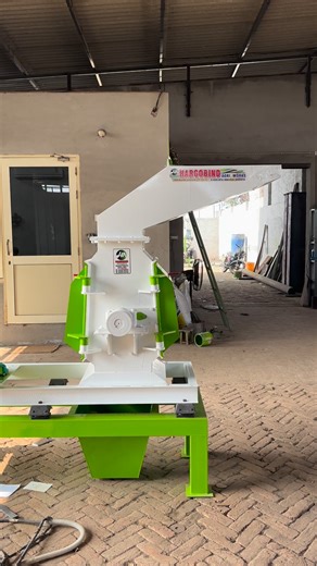 Cattle Feed Double Jali Grinder Machine #cattlefeedsupplements #CattleFeeding #farmer #animallover #farmlife #viralreelschallenge #viralchallenge #trend #trendingnow #agriculture | Hargobind Agri & Engg Works