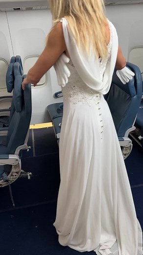 119K views · 352 reactions | Woman dropped her glove | Stacy Wind | Facebook