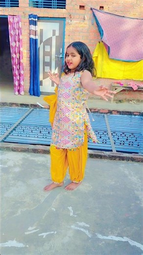 Chaka chak song#dance #trending #love #shorts #bollywood song#saraali khan #reels