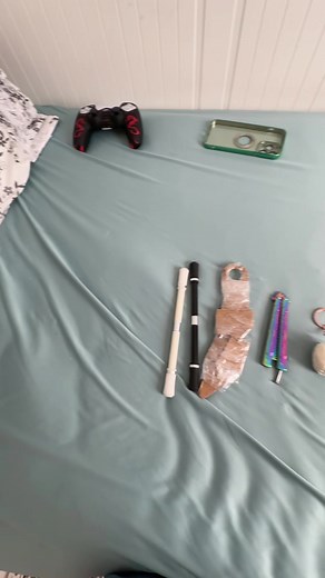 Keyrambit Balisong & Karambit Penspinning Tricks
