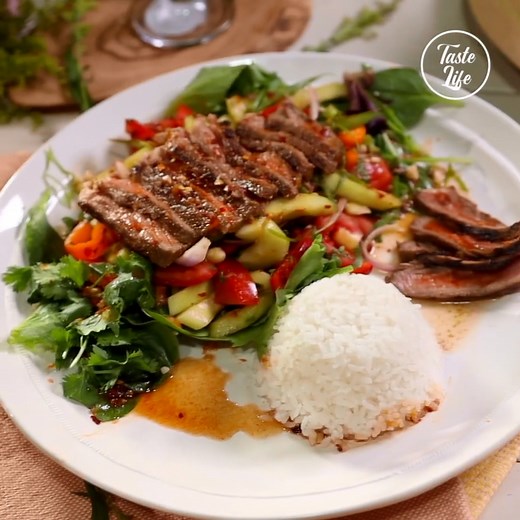 11K views · 169 reactions | Thai Beef Salad (Yum Nua) | Amazing Chef | Facebook