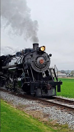 Great Western 90 Decapod Steam Locomotive at the Red Caboose Motel