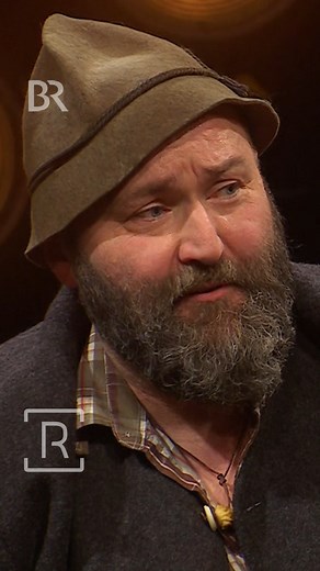 625K views · 9.6K reactions | Augen auf bei der Mama!  Wolfgang Schreil alias Woid Woife pflegt Tierbabys aller Art.  #ringlstetter #woidwoife | Ringlstetter | Facebook