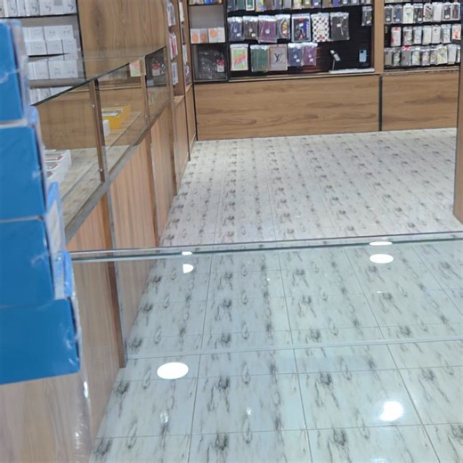 راوتر OLAX A10S 📶 متوفر الآن في محل جبريل للهاتف النقال راوتر محمول OLAX A10S – الحل الأمثل للإنترنت في أي مكان 🔥 ✅ يدعم 4G LTE بسرعة ممتازة ✅ واي فاي قوي يربط أكثر من جهاز ✅ بطارية 3000mAh تدوم لساعات ✅ شحن سريع Type-C ✅ حجم صغير – سهل الحمل للسفر، البيت، والسيارة ✅ شاشة لعرض حالة الشبكة والبطارية 💰 السعر: 250 د.ل فقط 📦 الكمية محدودة – سارع بالحجز 📍 زورونا في محل جبريل للهاتف النقال 📞 للاستفسار راسلنا أو اتصل بنا OLAX A10S… إنترنتك معاك وين ما تمشي 🚀 | جبريل للهاتف النقال والالكترونات