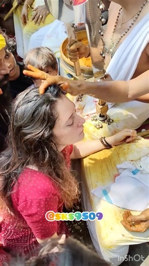 നെറ്റിയിൽ കുകുമം കയ്യിൽ പള്ളിവാള് #shorts #kali #kodungallur