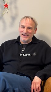 Rasmus Botoft vender tilbage i den nye sæson af 'Klovn' 😍 Du kan snart opleve Botoft i biografen, når 'Krølle Bølle' rammer det store lærred den 5. februar. | Kino.dk