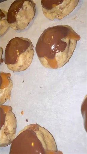 💛🤎 #cookies #baking #twix #chocolate #fypシ #shortsfeed #recipe
