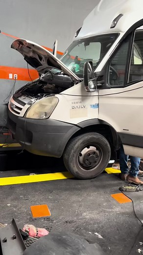 Serviço de Solda com Reforço na Cabine Iveco - Auto Caster Monobloco