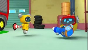 When Fiona can't get past Baby Truck and Mummy Truck, Gecko decides it's time for a brand new siren! @Gecko's Garage | Toddler Fun Learning