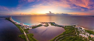 What to Do If You’re Pulled Over by the Police While Driving in Mexico