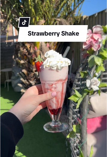 Delicious Homemade Strawberry Shake Recipe