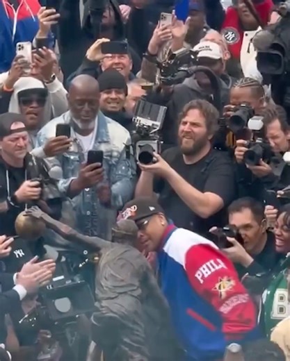 AI gets his statue in Philly 👏 Philadelphia 76ers | CBS Sports