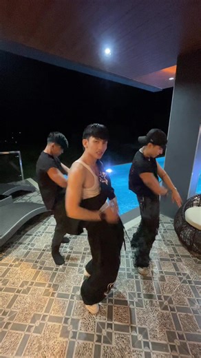 Boy version 🤘🏻. @DailyZeke @Johnnglenn Pogoy #fypage