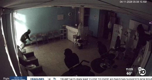 Lakeside eyebrow threading shop targeted in theft