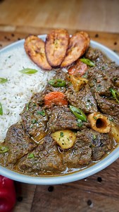 124K views · 13K reactions | JAMAICAN INSPIRED CURRY GOAT, WHITE RICE...