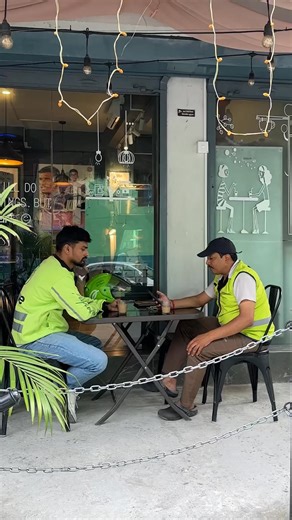 Drive more, earn more with 0% service fee! 🚖🏍️ Hello inDrive Drivers! Enjoy Happy Hours with inDrive every Monday to Friday: ⏰ Morning: 9:00–10:59 AM ⏰ Evening: 4:00–6:59 PM Take advantage of this offer and keep 100% of your earnings! 💸 | inDrive