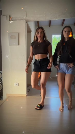 born to be Alive #shorts #dance #music #ballet #ballroom #dancechallenge #musica #dancevideo #short