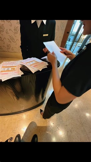 Laundry Service for 5-Star Guests in District 1