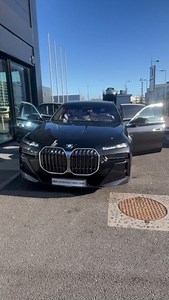 47 reactions | The BMW i7, all-electric flagship sedan combines luxurious comfort, advanced infotainment systems, and a thrilling driving performance with a powerful dual-motor setup. With features like adaptive air suspension and driver-assistance technologies. Book a test drive at Joe Duffy BMW. Discover more: https://www.joeduffy.ie/find-a-vehicle/bmw/i7/?franchise=bmw&vehicleType=car #i7 #BMW #Luxury | Joe Duffy BMW | Facebook