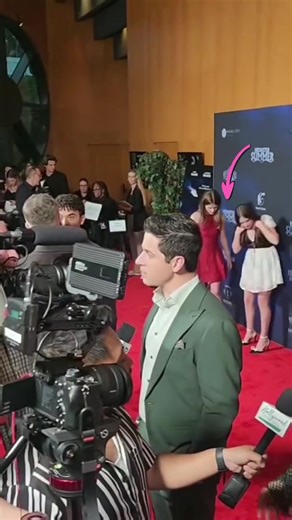 Cailey and Raegan taking pics on the carpet! ❤️ #caileypresleyfleming #caileyfleming #caileypresley #caileyflemingedit #judithgrimes #judithgrimesedit #thewalkingdead #TWD #IFmovie #raeganrevord #missycooper #fyp @Raegan Revord 🌻 @cailey.presley.fleming