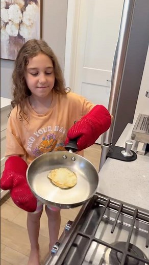 Kids safety lessons around the kitchen