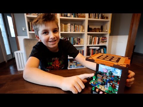 Building the LEGO Minecraft Crafting Table