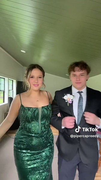 senior prom!!! @Leo #fyp #fypシ #foryoupage #prom #seniorprom #senioryear #senior #blowthisup #viral #classof2025 #zyxcba #Relationship #boyfriend #yay