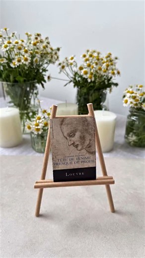 Diy paper straws mini easel ✨ Save for later and follow for more diy ideas 💡 #diy #easel #louvre #trending #handmade #craft #decoração | Peri Azizov