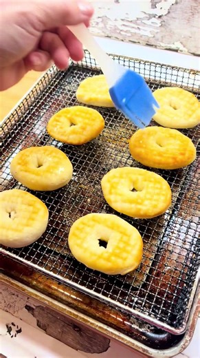 ✅ After school snack ✅ Late night treat These Air Fryer Donuts made from canned biscuits are an easy treat you'll love to share!