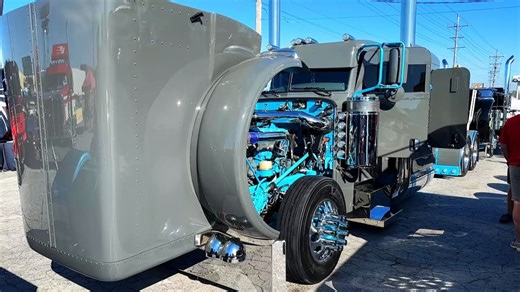 Missouri equipment dealer's incredible 2016 Peterbilt 389 custom build
