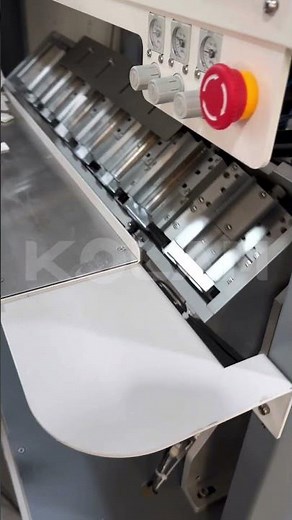 🚀 Introducing the KL-8121 Automatic Label Folding Machine!#AutomaticLabelMachine