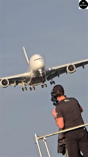 The sky just dropped a giant towards us! 😱🛬...Emirates Airbus A380 🇦🇪✈👑... Emirates #emirates #airbusa380 #explore #luxurytravel #reeloftheday | Raj Aviation