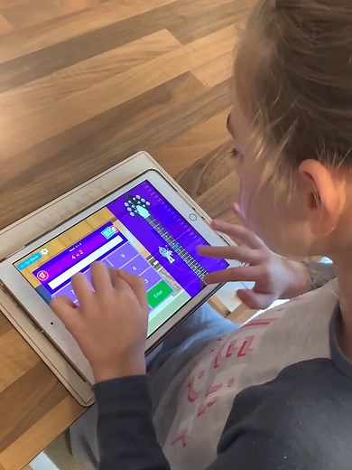 Our current @guinnessworldrecords official title holder is Brooke Cressey, who scored 210 correct (and 0 incorrect) answers in Studio when she was only eight-years old! That's three correct answers per second...⚡🤯 PSA: the sequence of questions is NEVER the same! #ttrockstars #foryou #guinnessworldrecord #trend #fyp