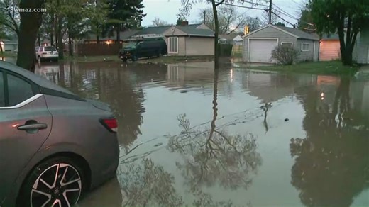 The latest on severe weather in the Midwest, especially across Michigan