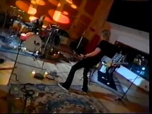 6.1K views · 248 reactions | *Rare* Video detrás de camaras de la grabación de "Set Me Free" para la pelicula "The Hulk" del 2003. Lo curioso es que no fue la primera vez que trabajaron para para la pelicula de un comic...en 2005 colaboraron para "Los 4 Fantasticos" con el tema "Come on, Come in". | SFP Magazine | Facebook