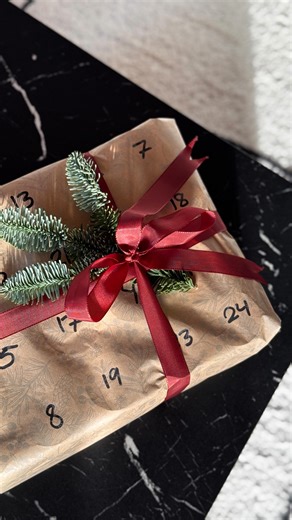 DIY JULEKALENDER🎄🎅🏻🎁 Så nemt kan du altså lave en julekalender til en du har kær🫶🏻 Tag endelig en ven som skal se ideen, måske I kan lave en til hinanden 🙈😍 #julekalender #giftidea #diy #jul #gave #budget #diygifts #adventcalender #pepsi #pepsimax #gaveide #juleide | najaborre