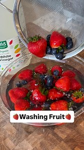 This is how you properly wash your berries 🍓 1 part white vinegar to 3 parts water, soak berries for 5 minutes, rinse, then let dry before you put in the fridge. It will extend the shelf life of fruit. | BobbyParrish