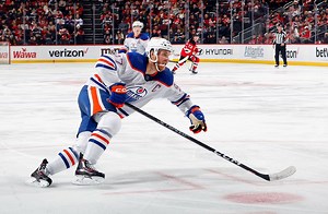 What brand of stick do most NHL players use? Checking out the top models used by league's superstars